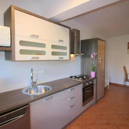 Pineta 3 In Strandnaehe Mit Parkplatz Porec