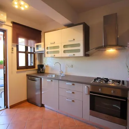Pineta 3 In Strandnaehe Mit Parkplatz * Porec