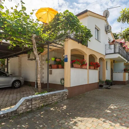 Pineta 3 In Strandnaehe Mit Parkplatz Apartment Porec